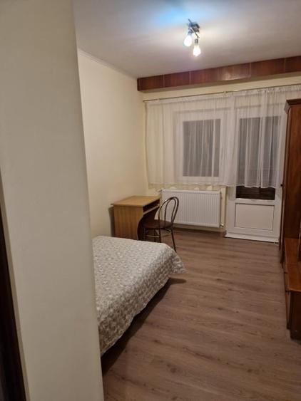 Inchiriez apartament cu 3 camere in zona Boavista - 12