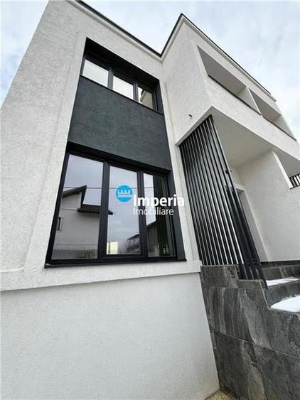 Casa tip duplex de vanzare,125 mp utili, curte 250 mp,Rediu - 10