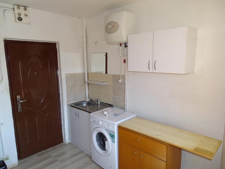 De vanzare camera camin bloc izolat - 2