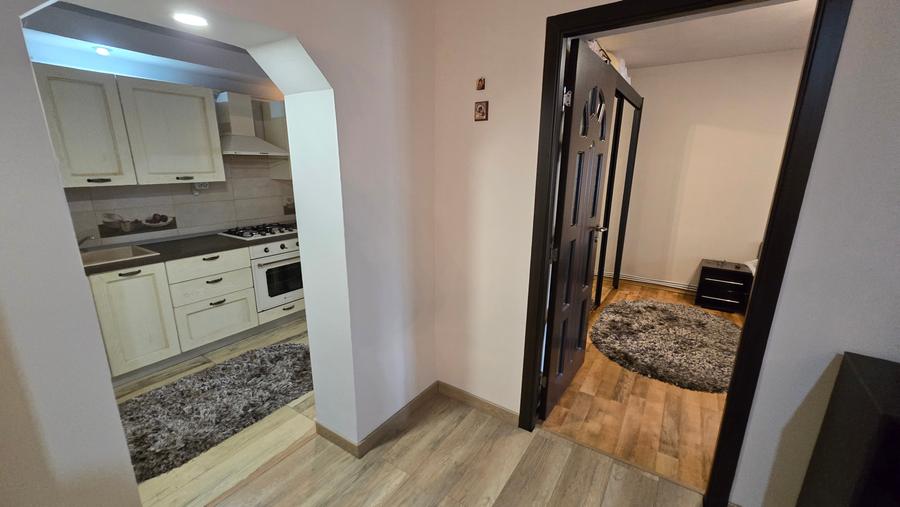 3 camere de vanzare  , etajul 1, ultracentral, Focsani - 26