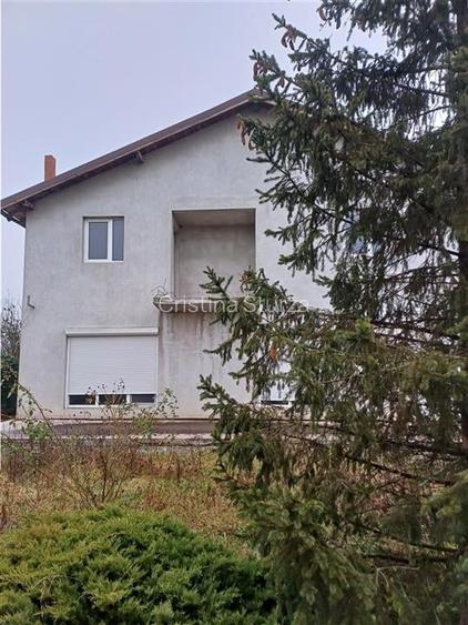 Casă individuală cu 4 camere în Butimanu