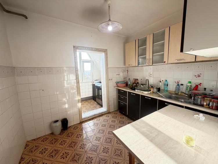 vand apartament 2 camere Lipovei 80000 euro - 2