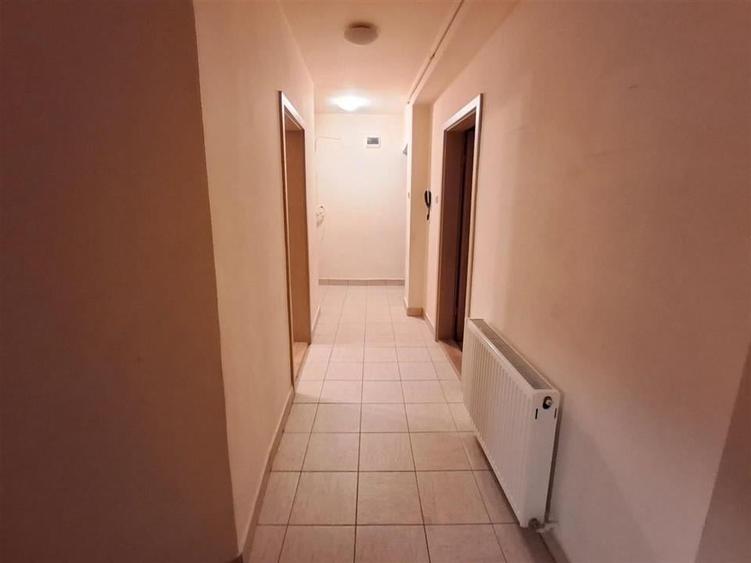 Apartament 3 camere decomandat 2 bai parcare zona Selimbar - 15