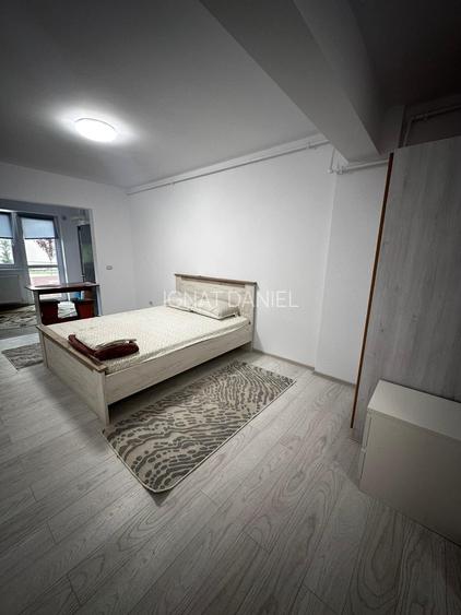 Apartament cu 1 camera, cu LOC DE PARCARE, zona Valea Lupului