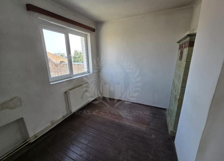 4 CAMERE // ZONA CENTRALA // CENTRALA PROPRIE // BOXA - 3