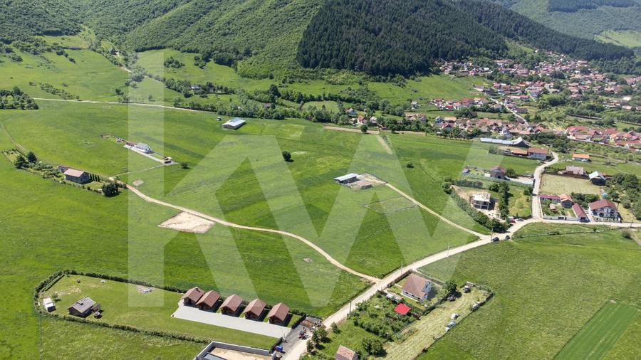 Teren cu peisaj spectaculos in Gura Raului – munte, aer curat, libertate - 14