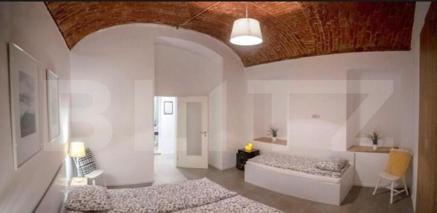 Cladire de patrimoniu din secolului XIX, de vanzare, zona - 7