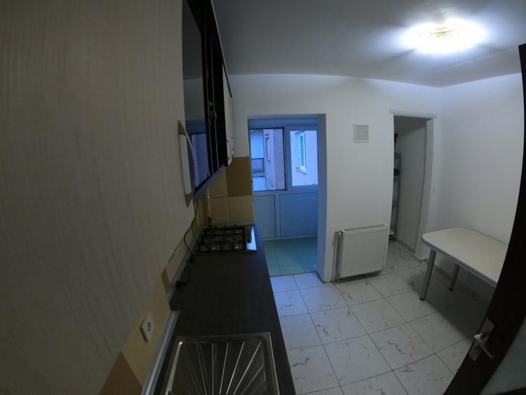 Trei camere, apartament de vanzare, decomandat, 70 mp - 9