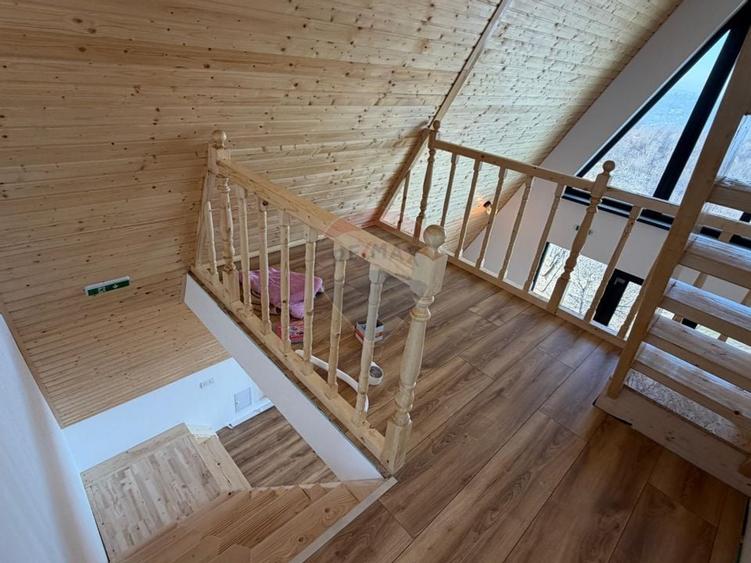 De vanzare Cabana A-Frame cu 1850 mp teren in zona Pucioasa, DB - 13