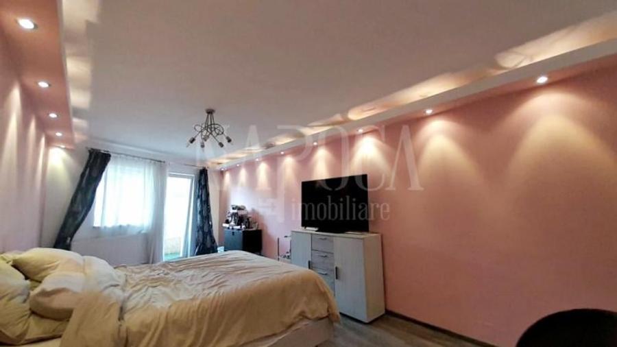 Casa 8 camere de vanzare in Luna de Sus - 3