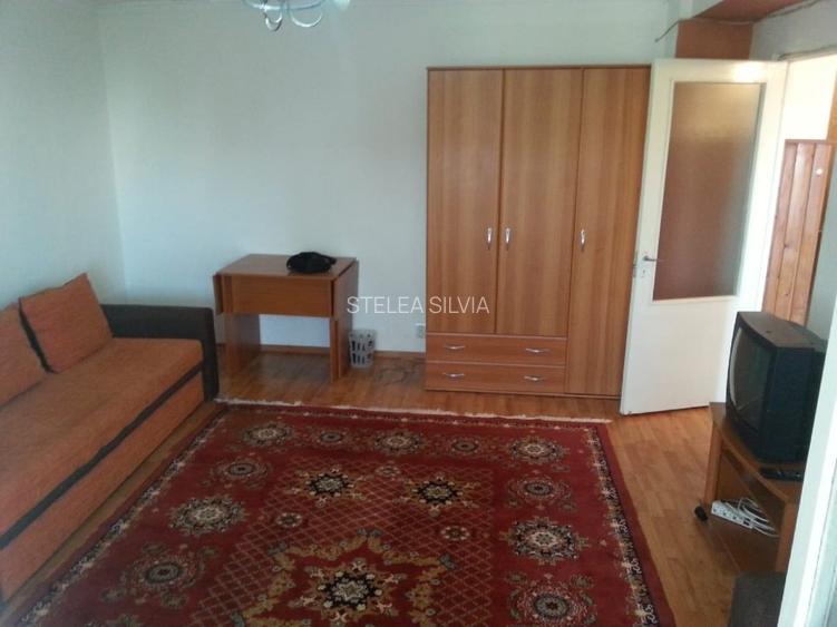 Proprietar inchiriez in Inel 2 garsoniera decomandata mobilata si utilata Proprietar inchiriez in Inel 2 garsoniera decomandata mobilata si utilata