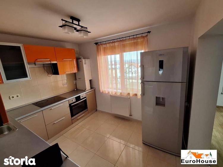 Apartament cu 3 camere decomandat în Cetate