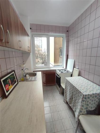 Apartament cu 2 camere semidecomandat în Romană