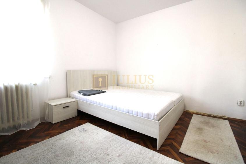 Apartament cu 4 camere semidecomandat, mobilat în Central