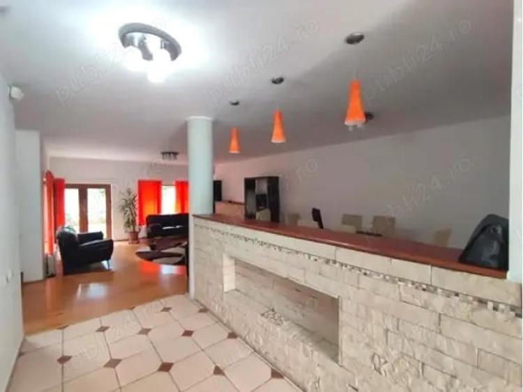 Casă cu 5 camere cu Teren 500 Mp în Central