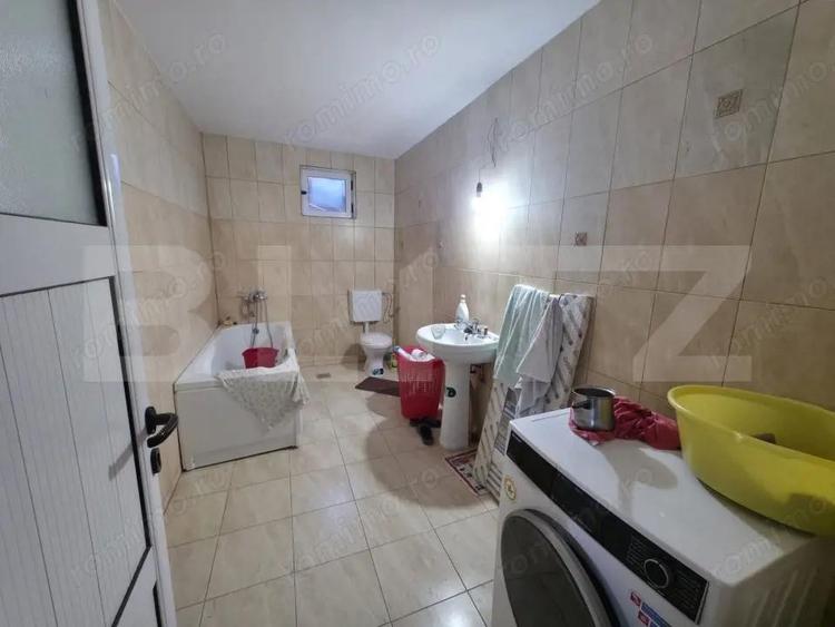 Casă cu 3 camere cu Teren 843 Mp în Central