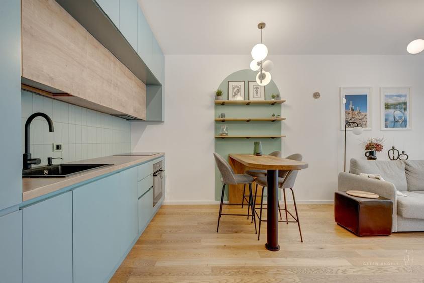 Apartament cu 2 camere semidecomandat în Victoriei