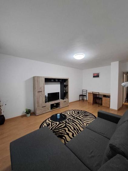 Apartament cu 2 camere semidecomandat în Veteranilor
