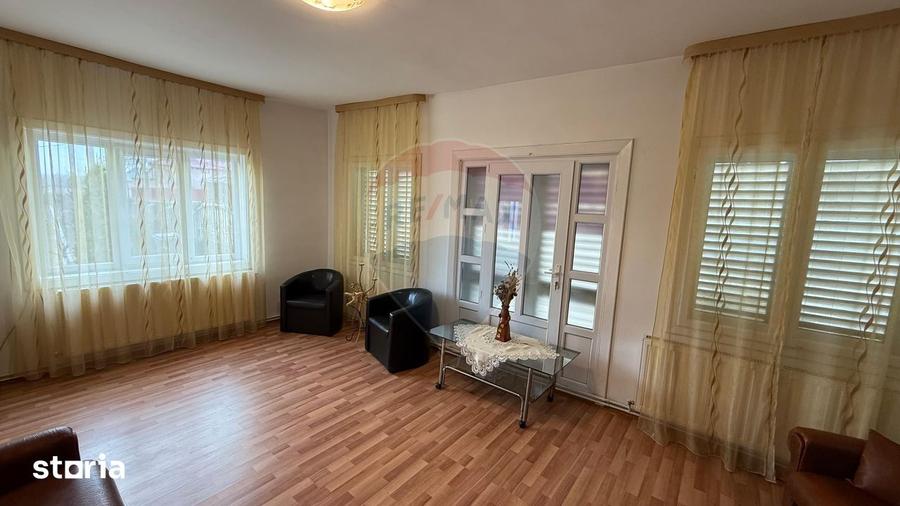 Casă cu 3 camere cu Teren 990 Mp în Fitionești