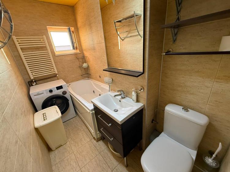 Apartament cu 2 camere decomandat în Triaj
