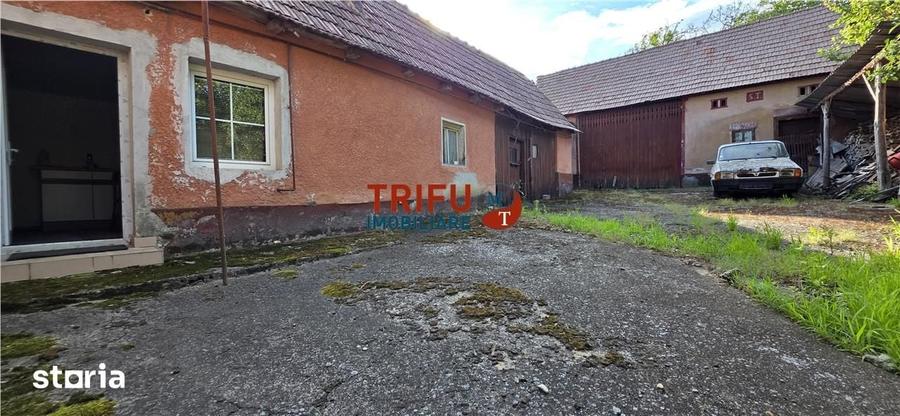 Casă cu 2 camere cu Teren 1600 Mp în Ighiu