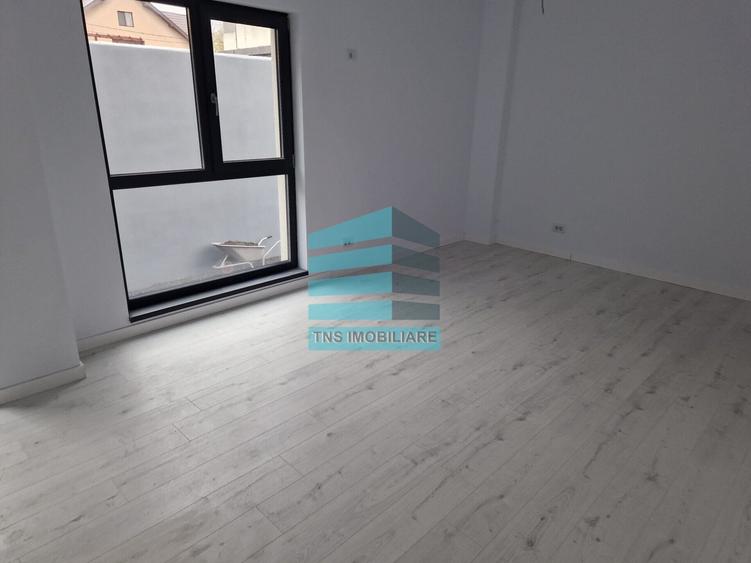Apartament cu 4 camere în Titan