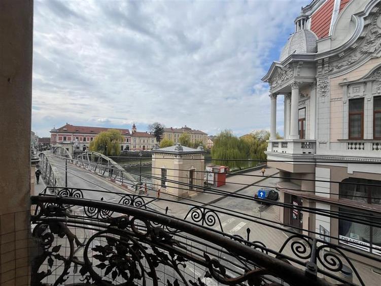 Lugoj,  Apartament, Centrul Orasului, Priveliste Superbă, 2 Cam., Dec, 79 M - 2