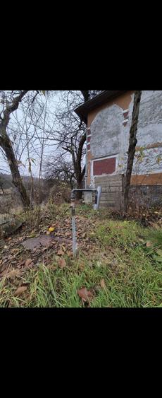 Teren 20 de ari/2000mp cu 2 case batranesti de vanzare - 1