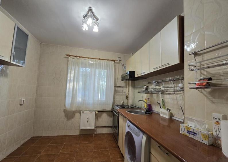 Apartament 3 camere, Nord Complexul Mare, etaj 1 - 9