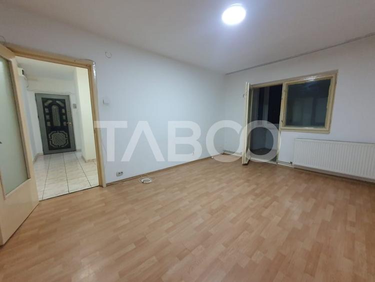 Apartament 2 camere decomandat Zona Stejarului 55 mp utili - 1
