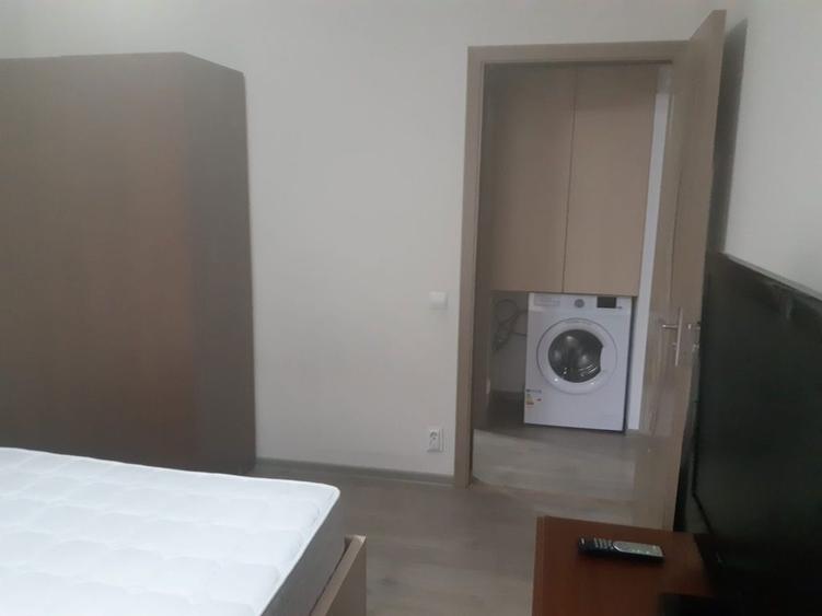 Inchiriez apartament 2 camere - 1