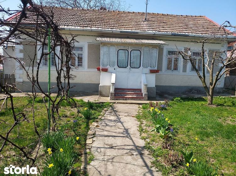 Mereni (Plopeni) - casa batraneasca cu 970 mp teren - 2