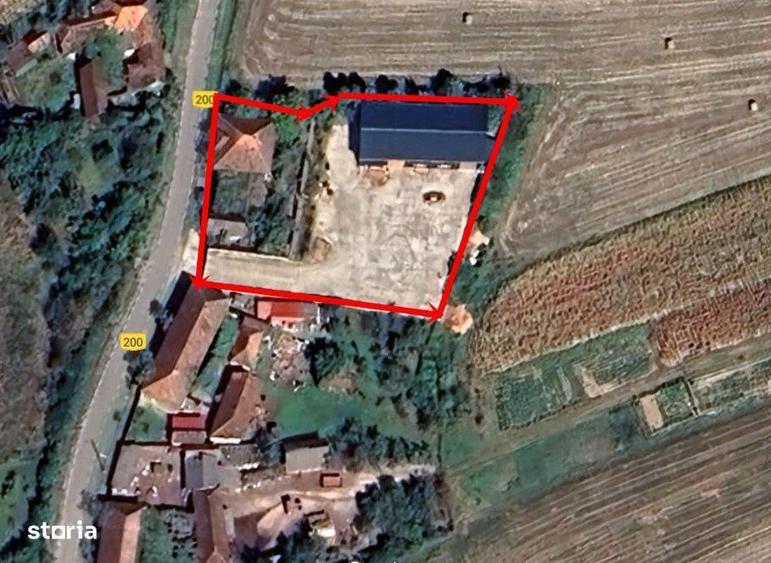 Hala de productie + casa de locuit, cu teren generos - in Hodis, comun - 12