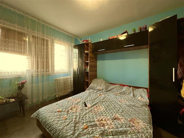 Apartament 2 camere , decomandat. Zona Aurel Vlaicu, Arad - 2