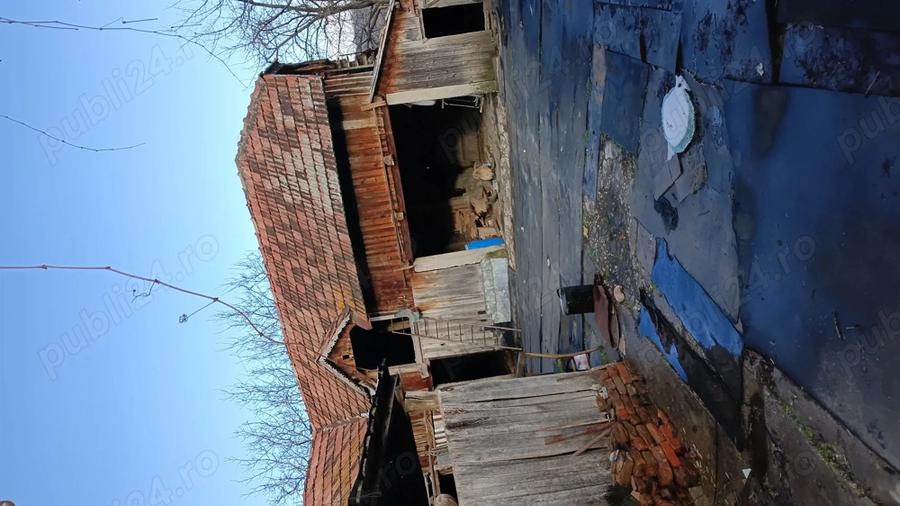 Casa de vanzare cu teren, in centru Rosia de Amaradia, Gorj - 3