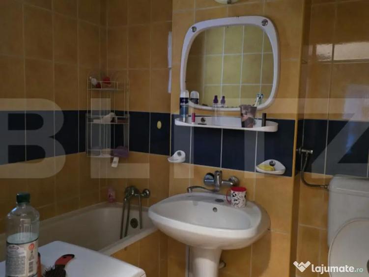 Apartament de vanzare, cu 2 camere, 46 mp, zona Micro 14 - 5