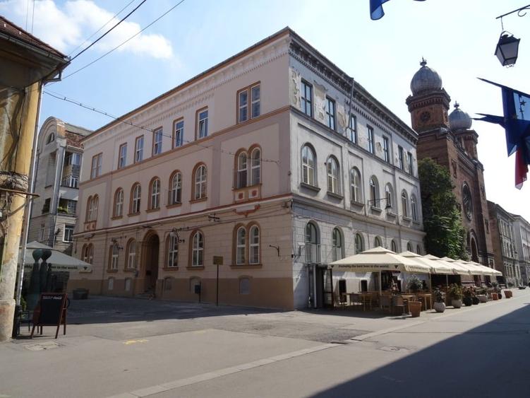 Aprtament cu doua camere, de lux, in cladire istorica, zona ultracentrala - 9