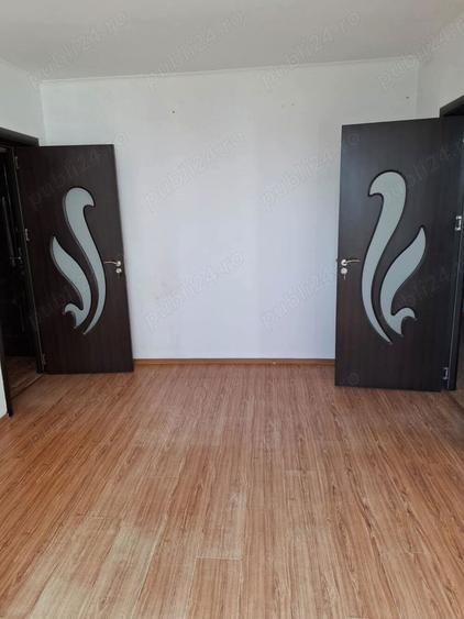 Apartament de vanzare 3 camere - proprietar - 10