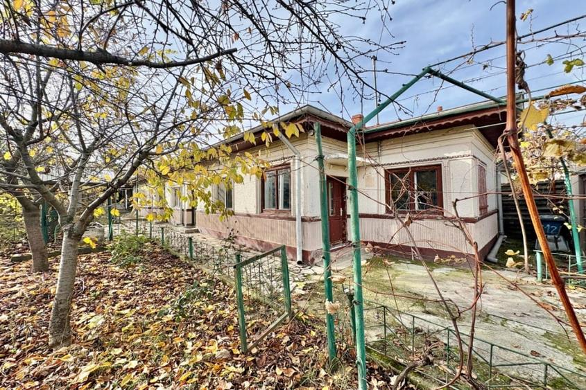 Chitila – T. Vladimirescu, casa individuala 4 camere, lot 530 mp. - 2