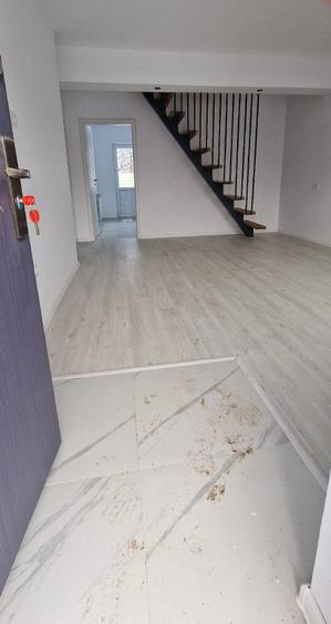 Casă cu Teren 250 Mp în Central
