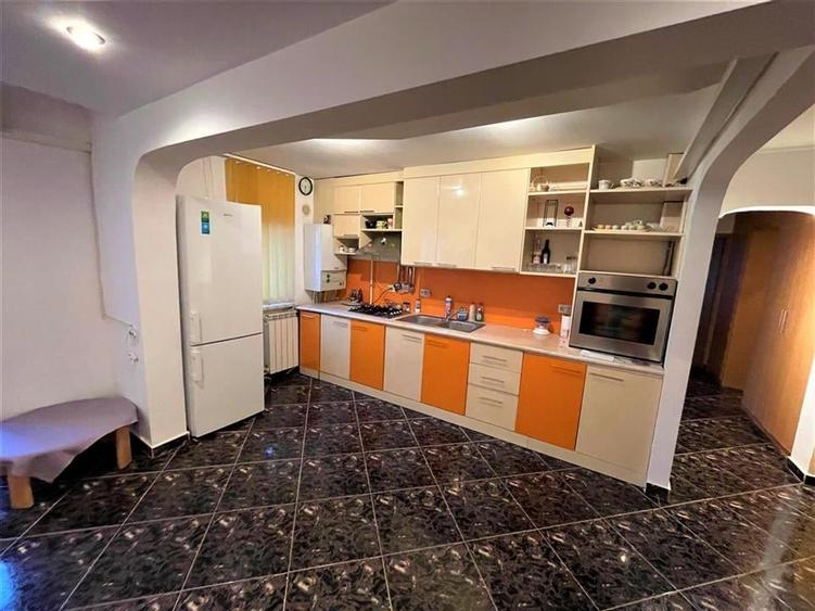 Apartament 3 camere, etaj 3, mobilat+ utilat,CT+AC, zona Pompieri - 3