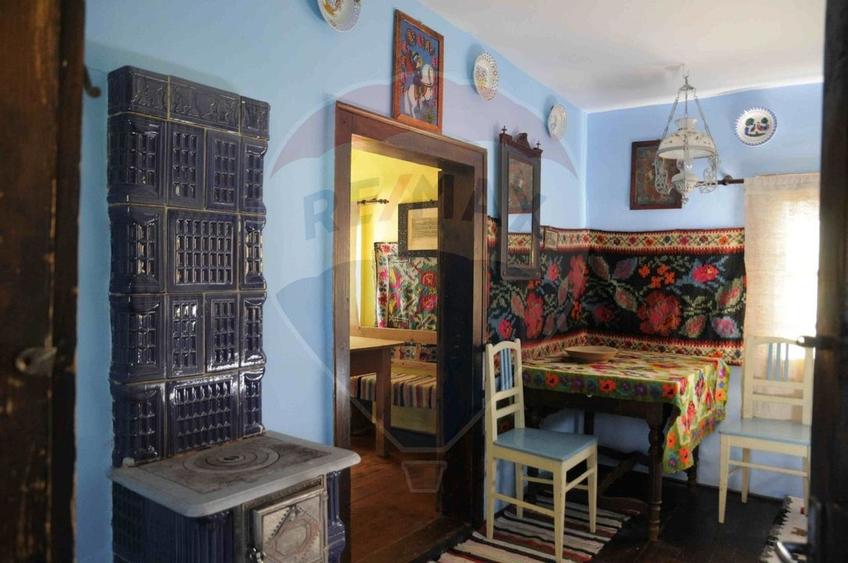 Vanzare ansamblu de 5 casute traditionale Maramures/ Botiza - 4
