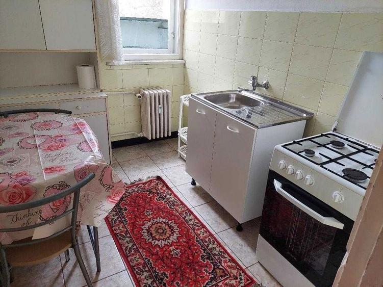 Inchiriez apartament 2 camere - 2