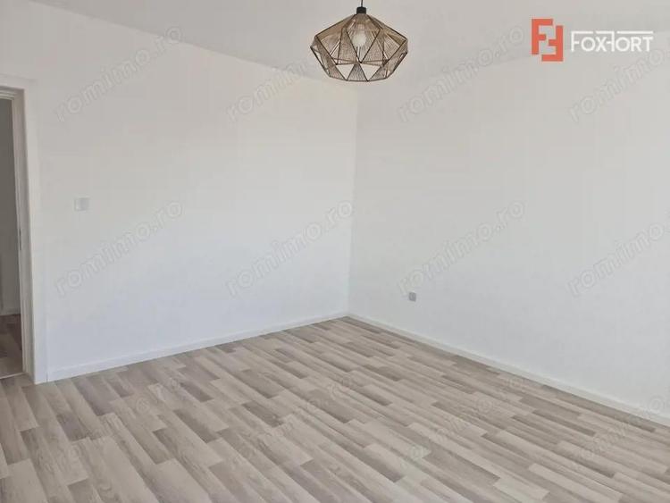 Casa individuala de vanzare cu 3 camere si teren de 710 mp - Izvin - 1