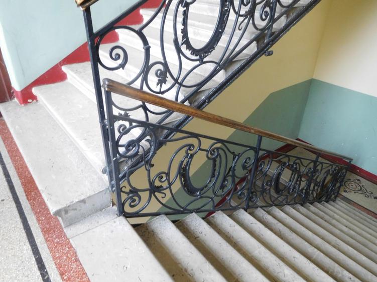 Ultracentral, apartament 4 camere, Imobil de epoca - 9