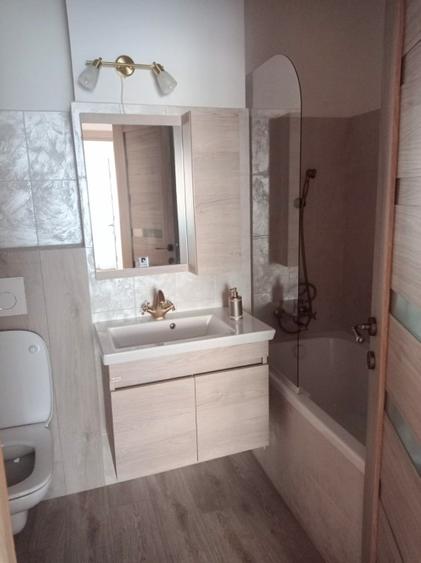 Centrul Civic - apartament 2 camere decomandat și balcon deschis - loc parcare  - 10