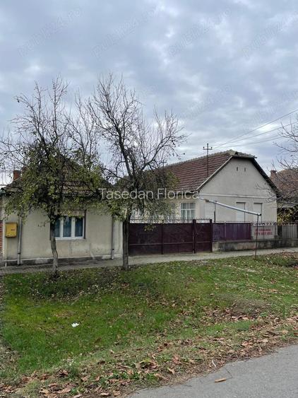 Vand casa in Curtici