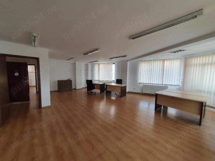 Inchiriez spatiu birouri 110 mp in vila situata in apropiere de Mall Vitan - 3