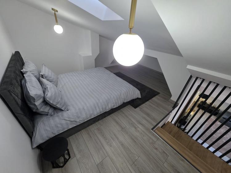 Apartament cu trei camere pe doua niveluri, tip vila, zona Tractorul - 14