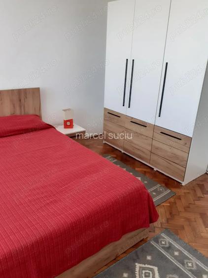 Proprietar inchiriez apartament doua camere zona Olimpia.